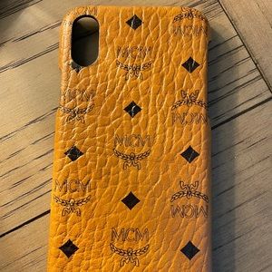 MCM IPHONE 10 X/XS CASE